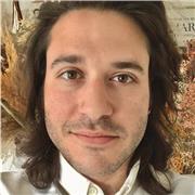 Léo offre cours de français/anglais - diplôme de lettres modernes, diplôme d'anglais, auteur de nouvelles, poésie